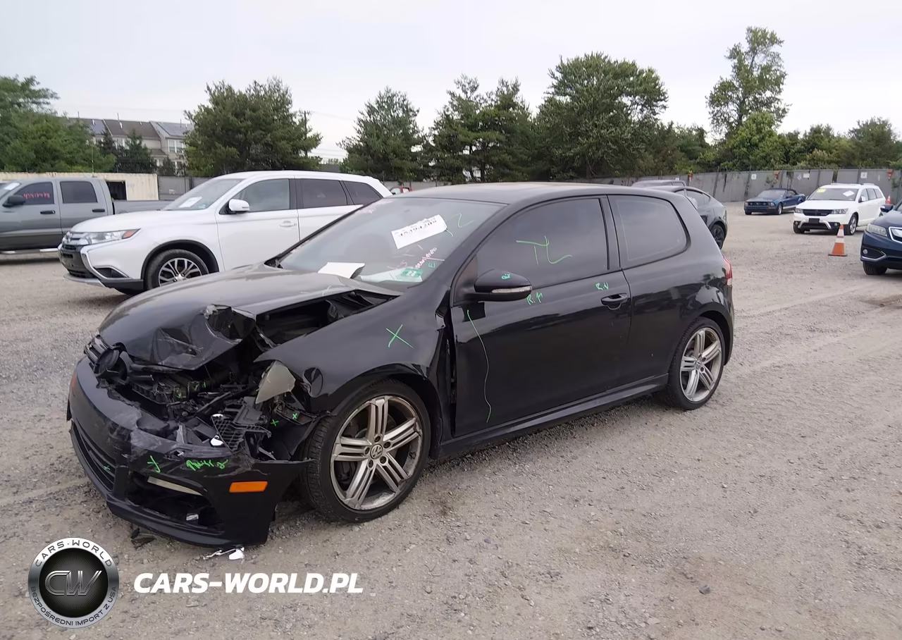 2013 Volkswagen Golf R 2-Door VIN:WVWRF7AJ4DW061571 - 2