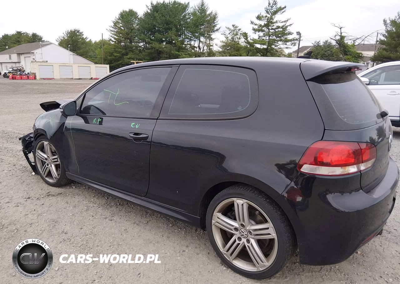 2013 Volkswagen Golf R 2-Door VIN:WVWRF7AJ4DW061571 - 3