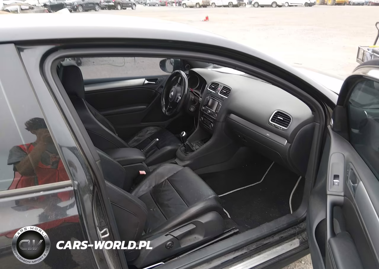 2013 Volkswagen Golf R 2-Door VIN:WVWRF7AJ4DW061571 - 5