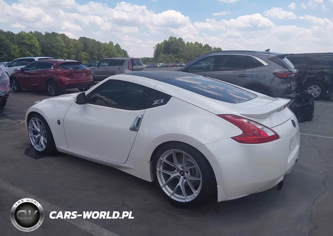 2011 Nissan 370Z VIN:JN1AZ4EH1BM553870 - 3