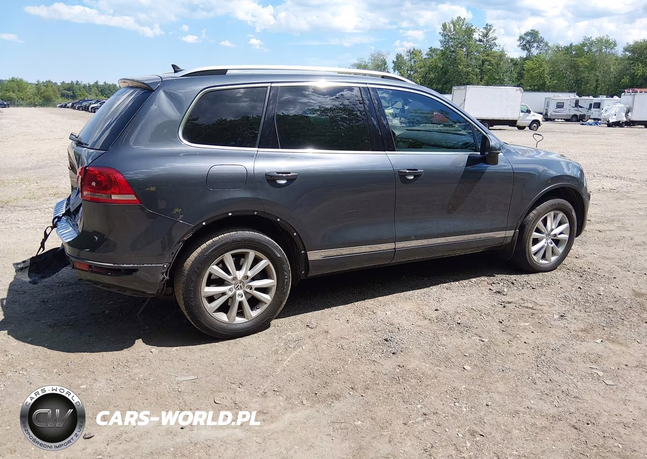 2013 Volkswagen Touareg Vr6 Sport VIN:WVGEF9BP8DD002477 - 4