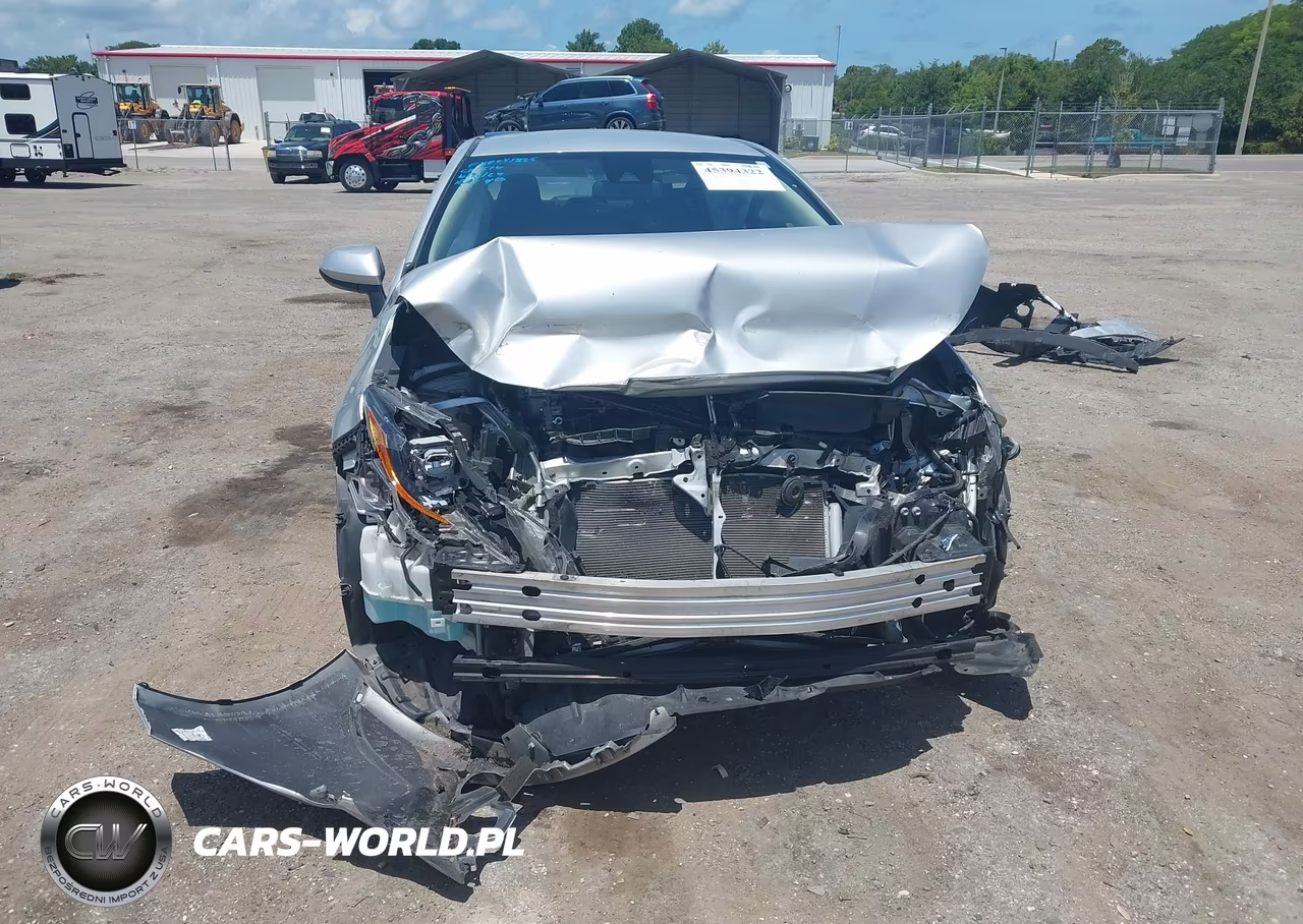 2022 Toyota Corolla Le VIN:5YFEPMAE0NP369747 - 11