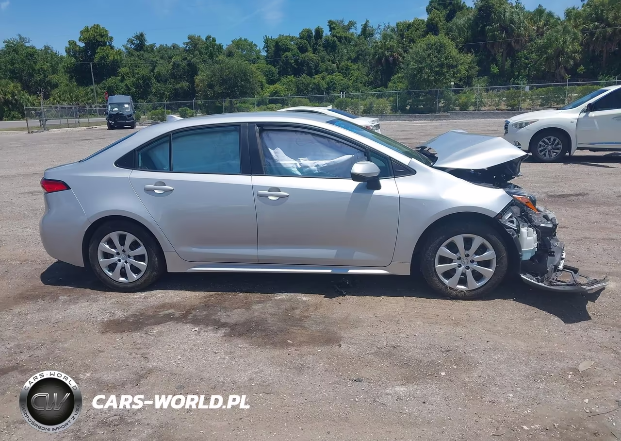 2022 Toyota Corolla Le VIN:5YFEPMAE0NP369747 - 12