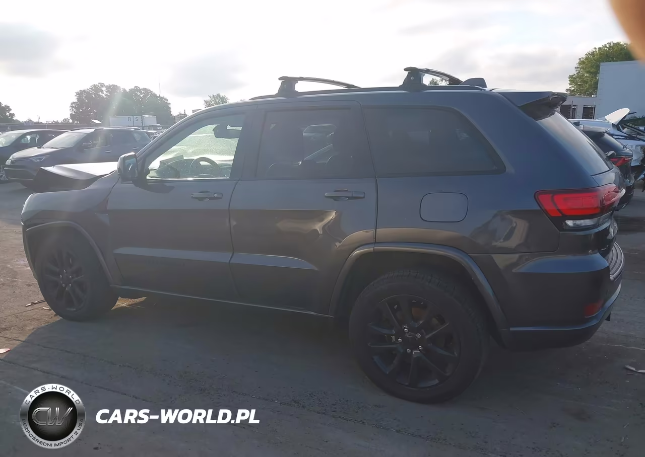 2017 Jeep Grand Cherokee Altitude 4X4 VIN:1C4RJFAG1HC938327 - 14