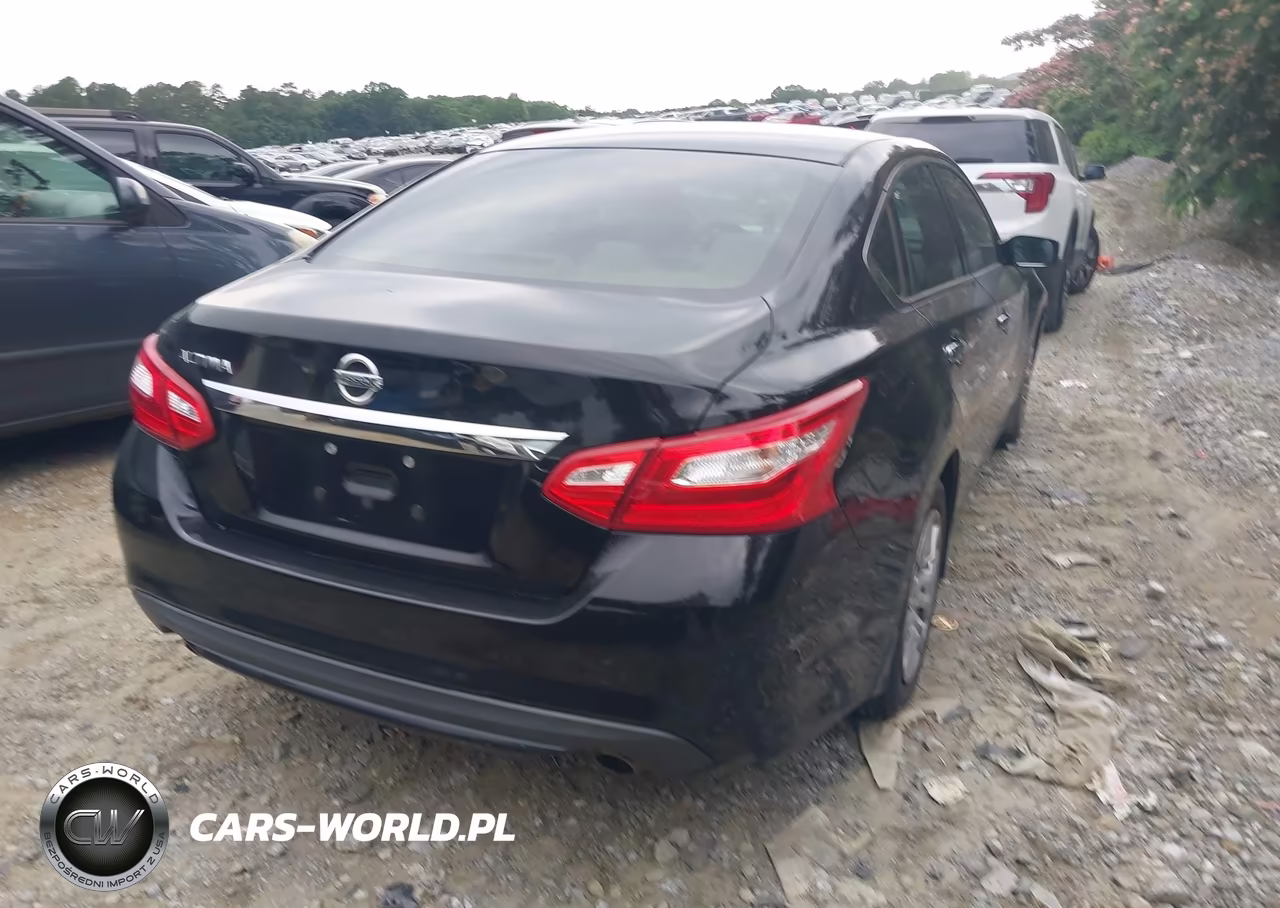 2017 Nissan Altima 2.5 S VIN:1N4AL3AP1HN360147 - 4