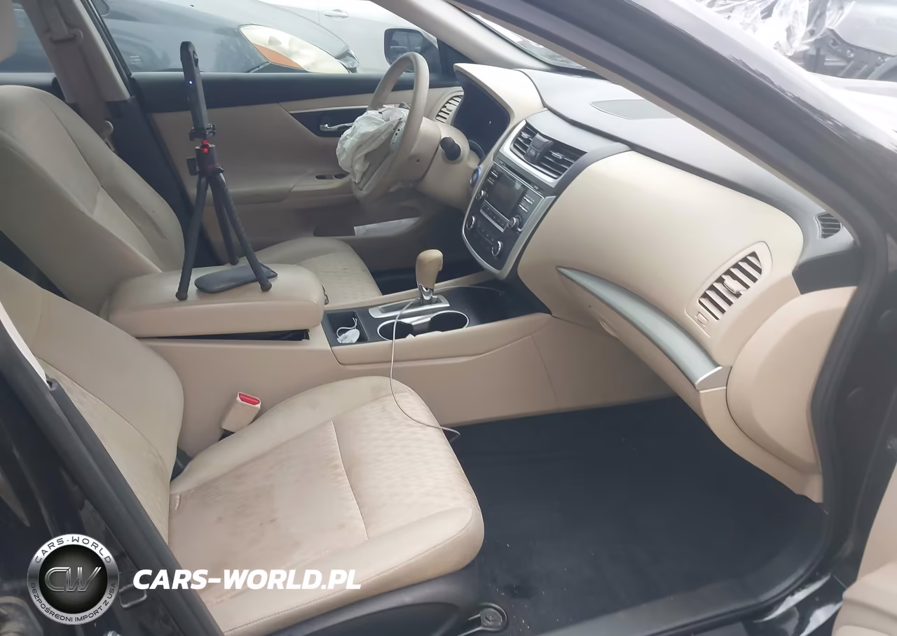2017 Nissan Altima 2.5 S VIN:1N4AL3AP1HN360147 - 5