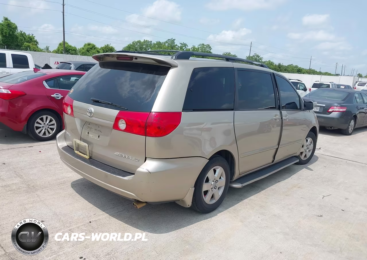 2009 Toyota Sienna Xle VIN:5TDZK22C59S241471 - 4