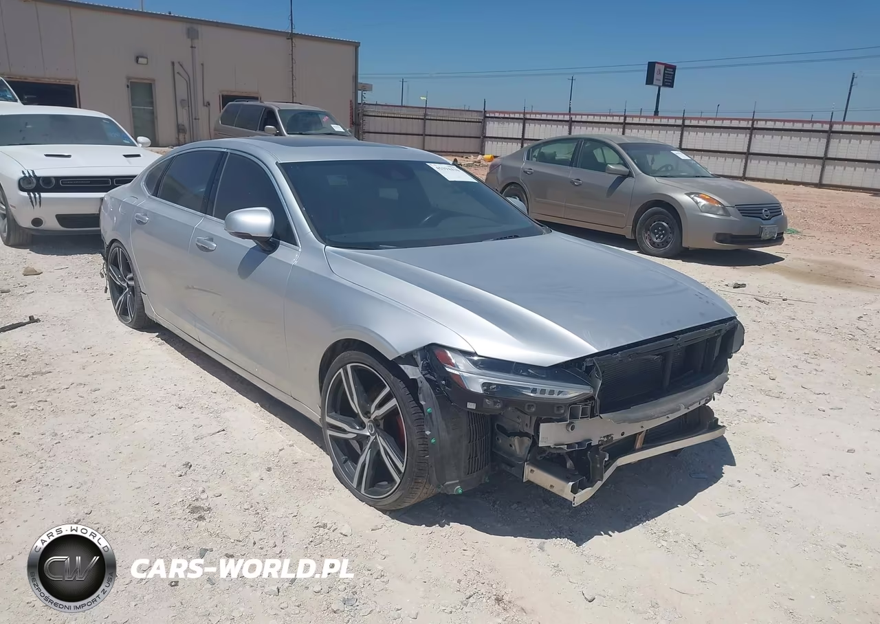 2018 Volvo S90 T5 Momentum – zdjęcie 1 z 17