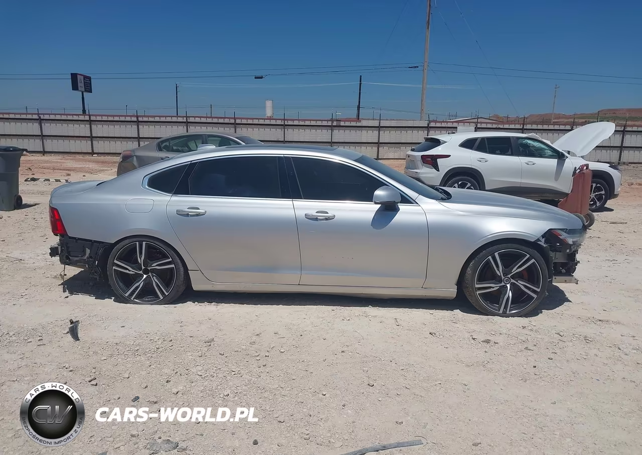 2018 Volvo S90 T5 Momentum VIN:LVY982AK3JP021051 - 14
