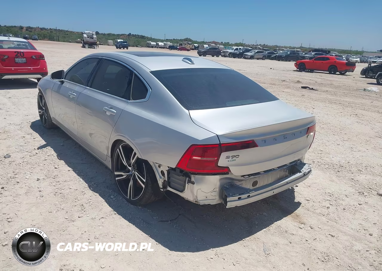 2018 Volvo S90 T5 Momentum VIN:LVY982AK3JP021051 - 3