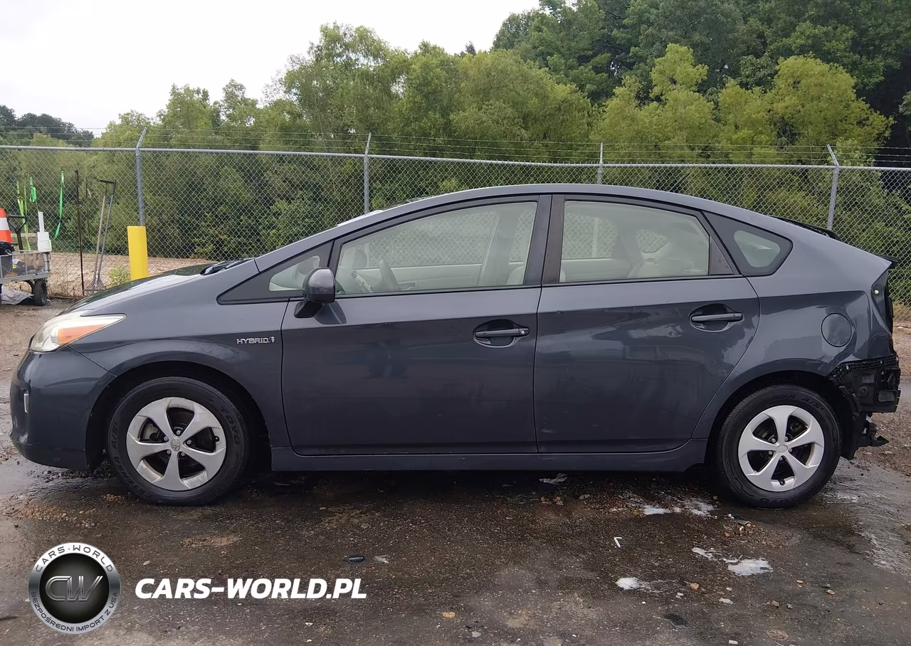 2014 Toyota Prius Two VIN:JTDKN3DU7E1780184 - 15
