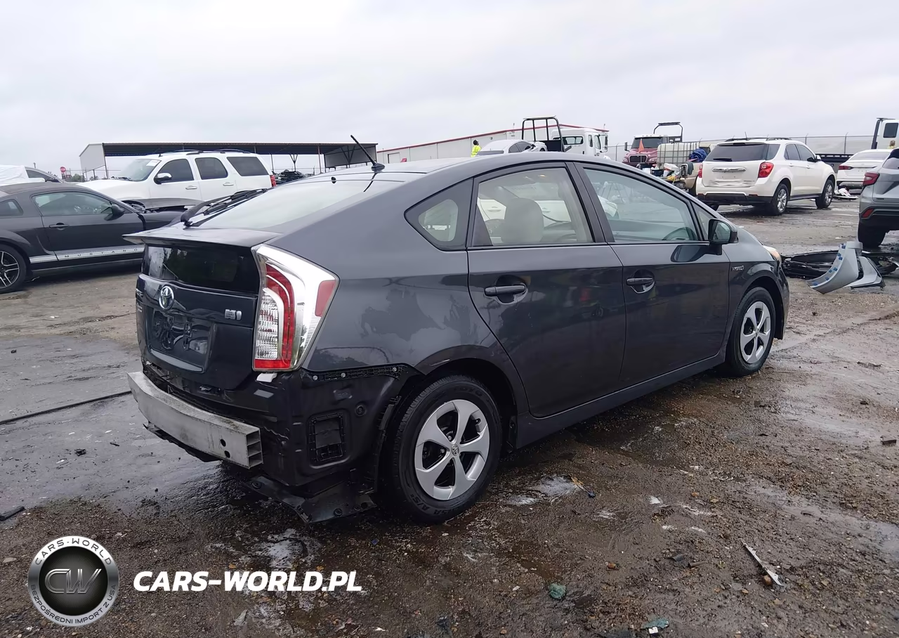 2014 Toyota Prius Two VIN:JTDKN3DU7E1780184 - 4