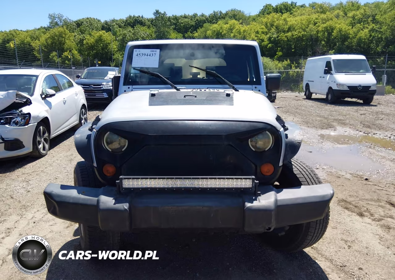 2009 Jeep Wrangler X VIN:1J4FA241X9L747830 - 12