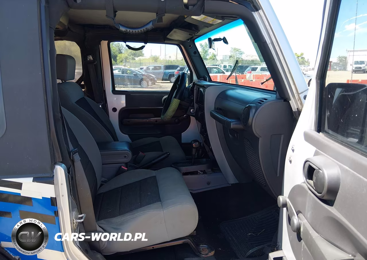 2009 Jeep Wrangler X VIN:1J4FA241X9L747830 - 5