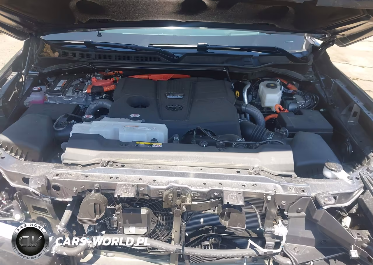 2025 Toyota Tundra Hybrid 1794 Edition Crewmax 5.5' Bed VIN:5TFMC5DB6SX113656 - 10