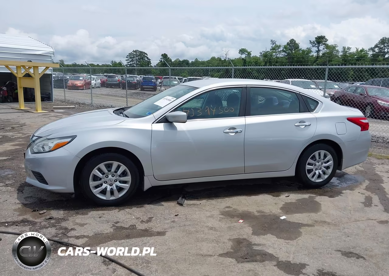 2017 Nissan Altima 2.5 S VIN:1N4AL3AP4HN327112 - 14