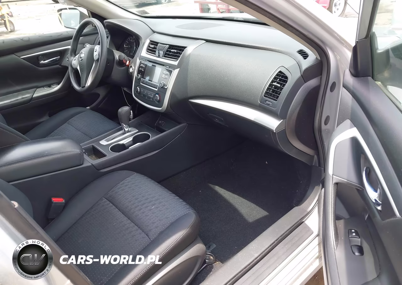 2017 Nissan Altima 2.5 S VIN:1N4AL3AP4HN327112 - 5