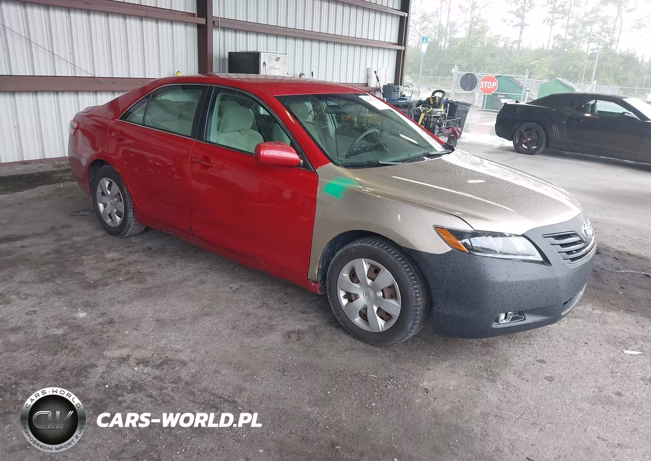 2009 Toyota Camry Le – zdjęcie 1 z 16