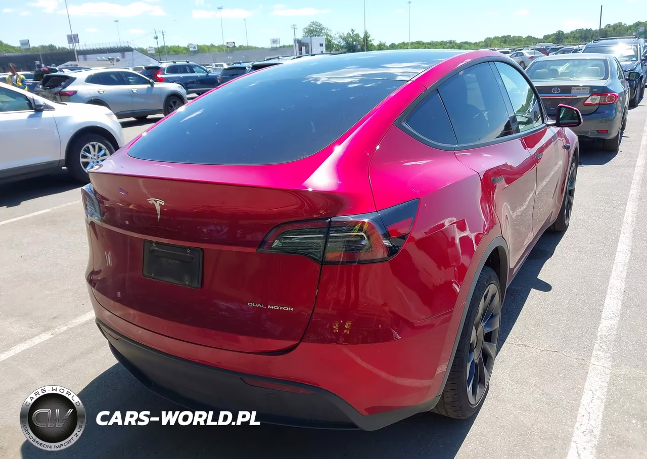 2024 Tesla Model Y Long Range Dual Motor All-Wheel Drive VIN:7SAYGDEE2RA263115 - 4