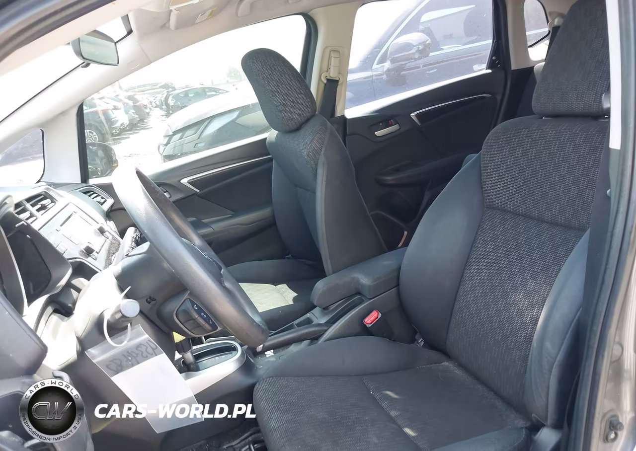 2015 Honda Fit Lx VIN:3HGGK5H52FM705878 - 19