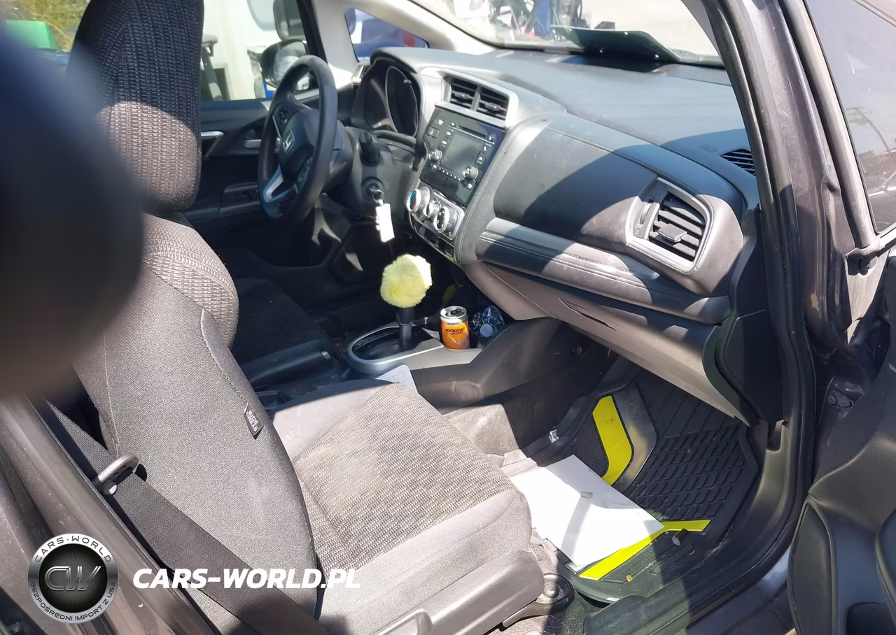 2015 Honda Fit Lx VIN:3HGGK5H52FM705878 - 5