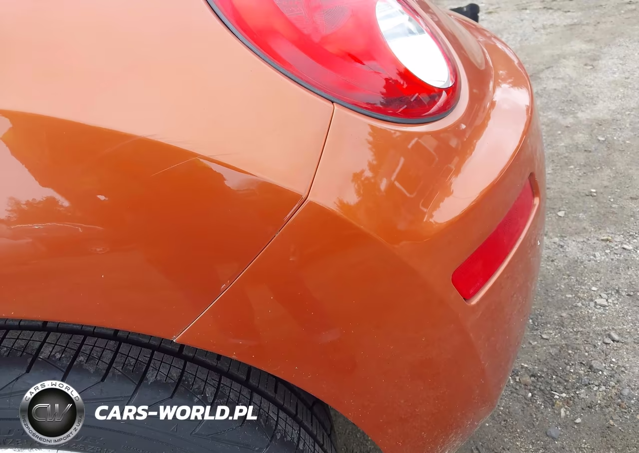 2010 Volkswagen New Beetle 2.5L Red Rock Edition VIN:3VWPG3AG7AM034634 - 17