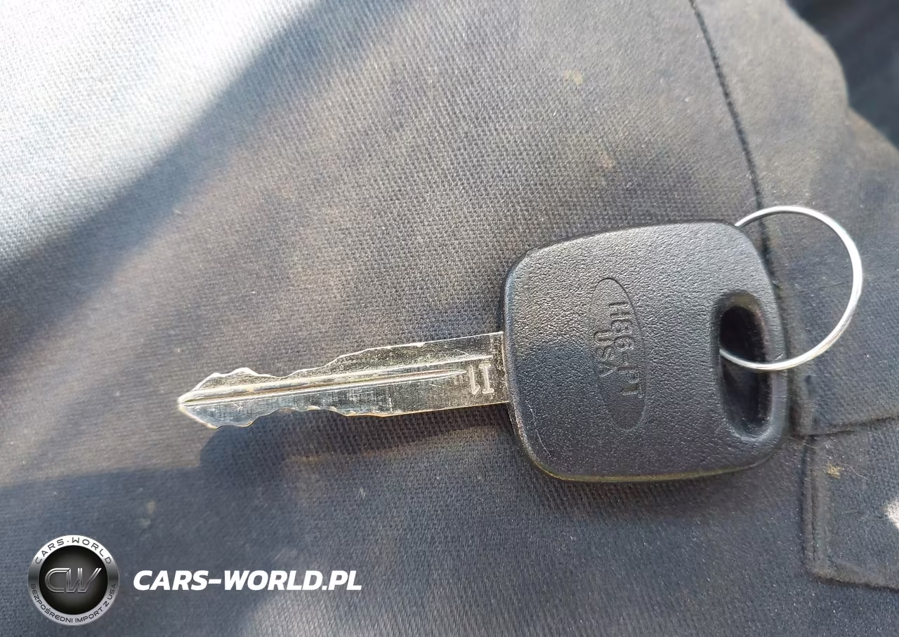 2005 Ford Focus Zx4 VIN:1FAFP34N55W115295 - 11