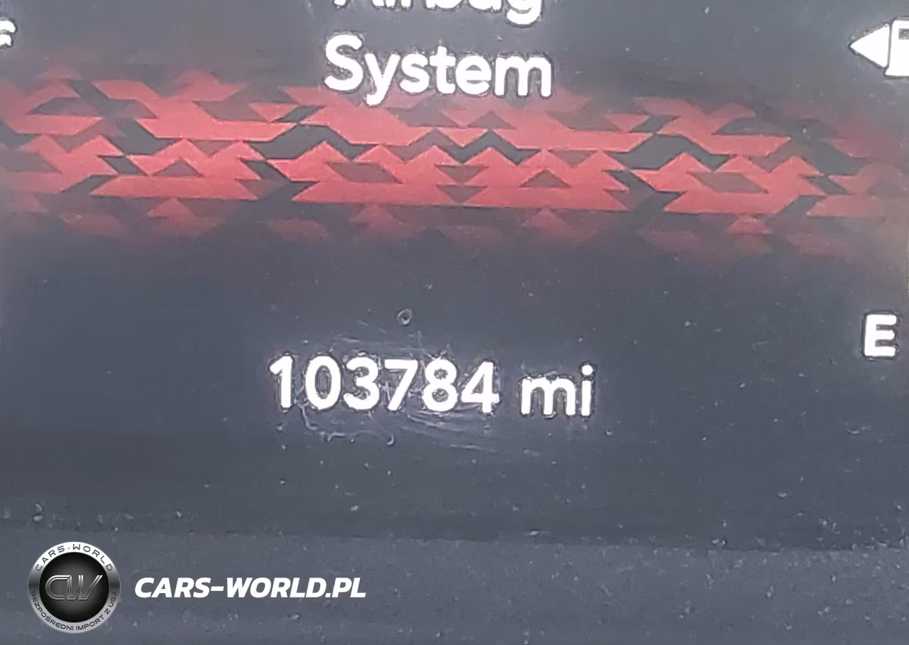 2018 Jeep Wrangler Unlimited Sahara 4X4 VIN:1C4HJXEN5JW196318 - 15