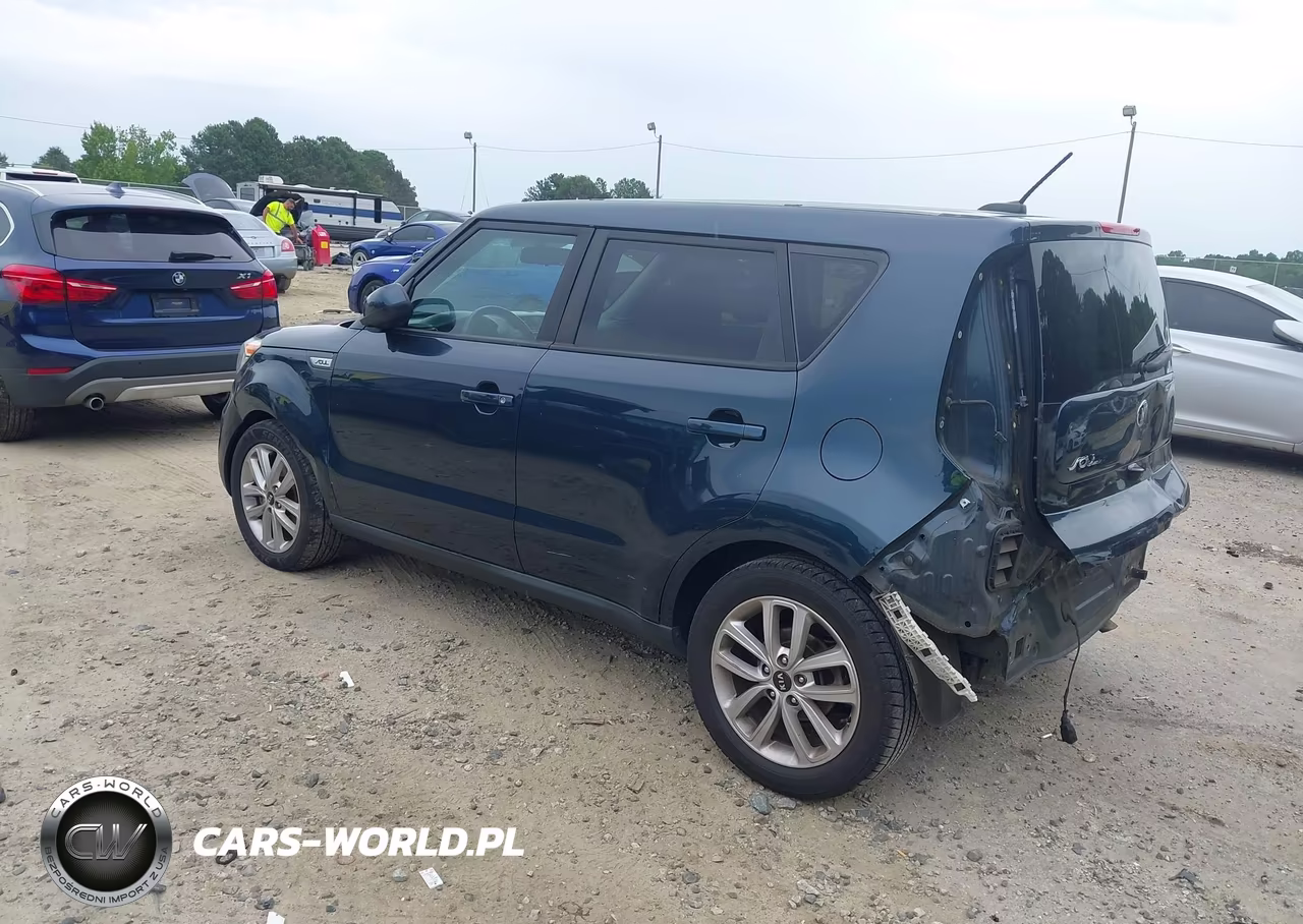 2017 Kia Soul + VIN:KNDJP3A53H7457917 - 3
