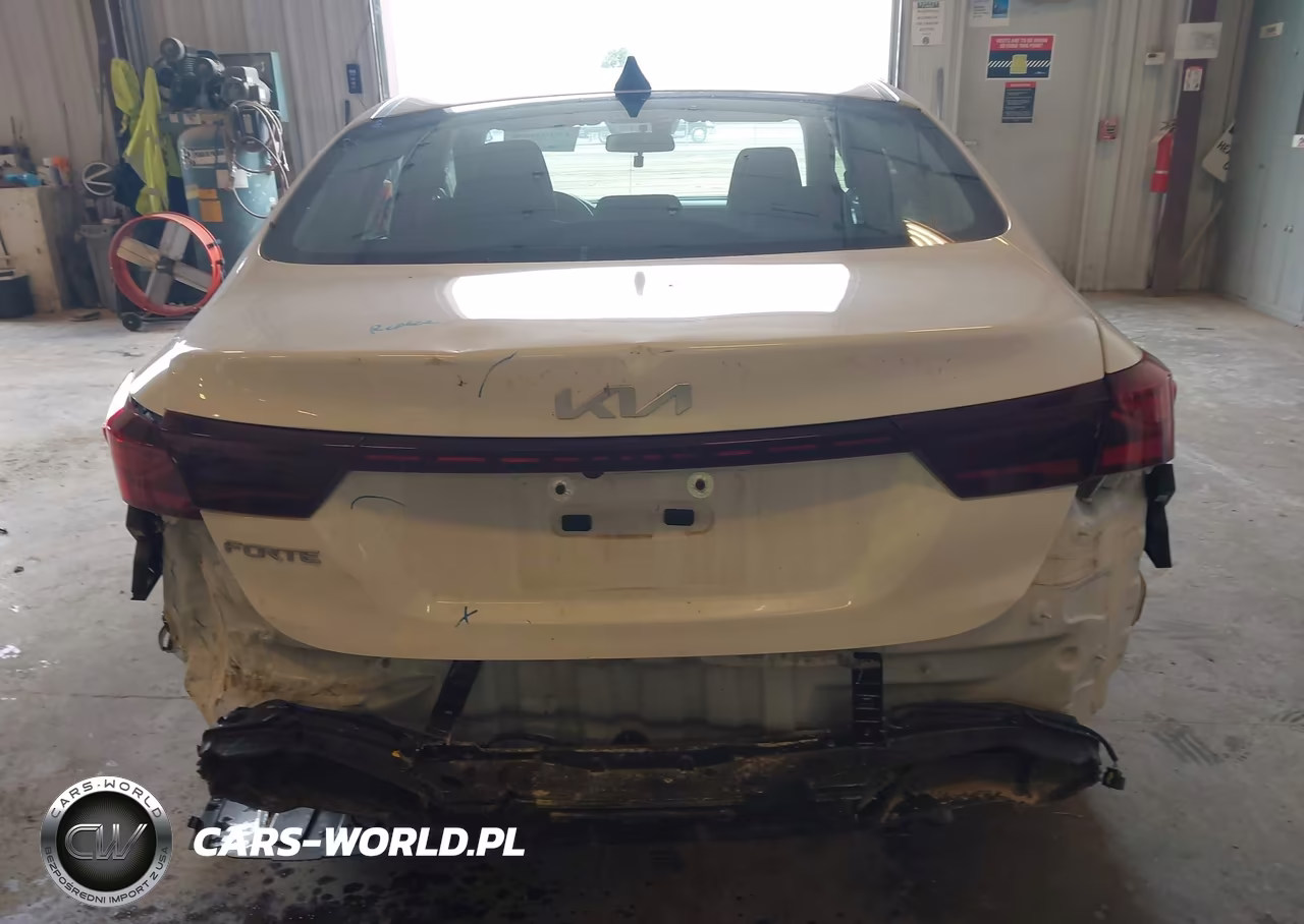 2024 Kia Forte Lxs VIN:3KPF24AD0RE817289 - 16