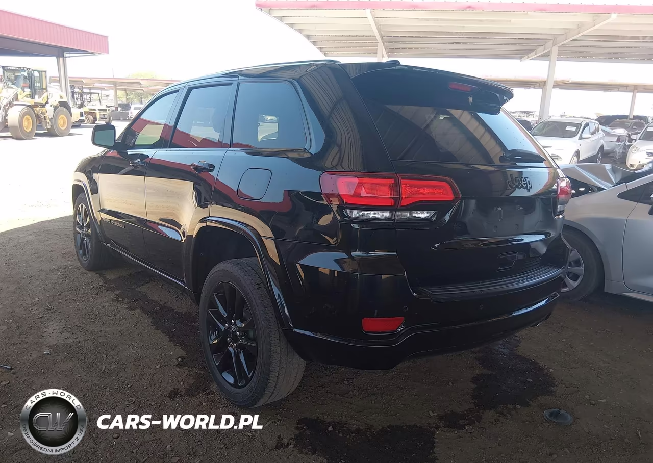 2018 Jeep Grand Cherokee Altitude 4X2 VIN:1C4RJEAG9JC511834 - 3