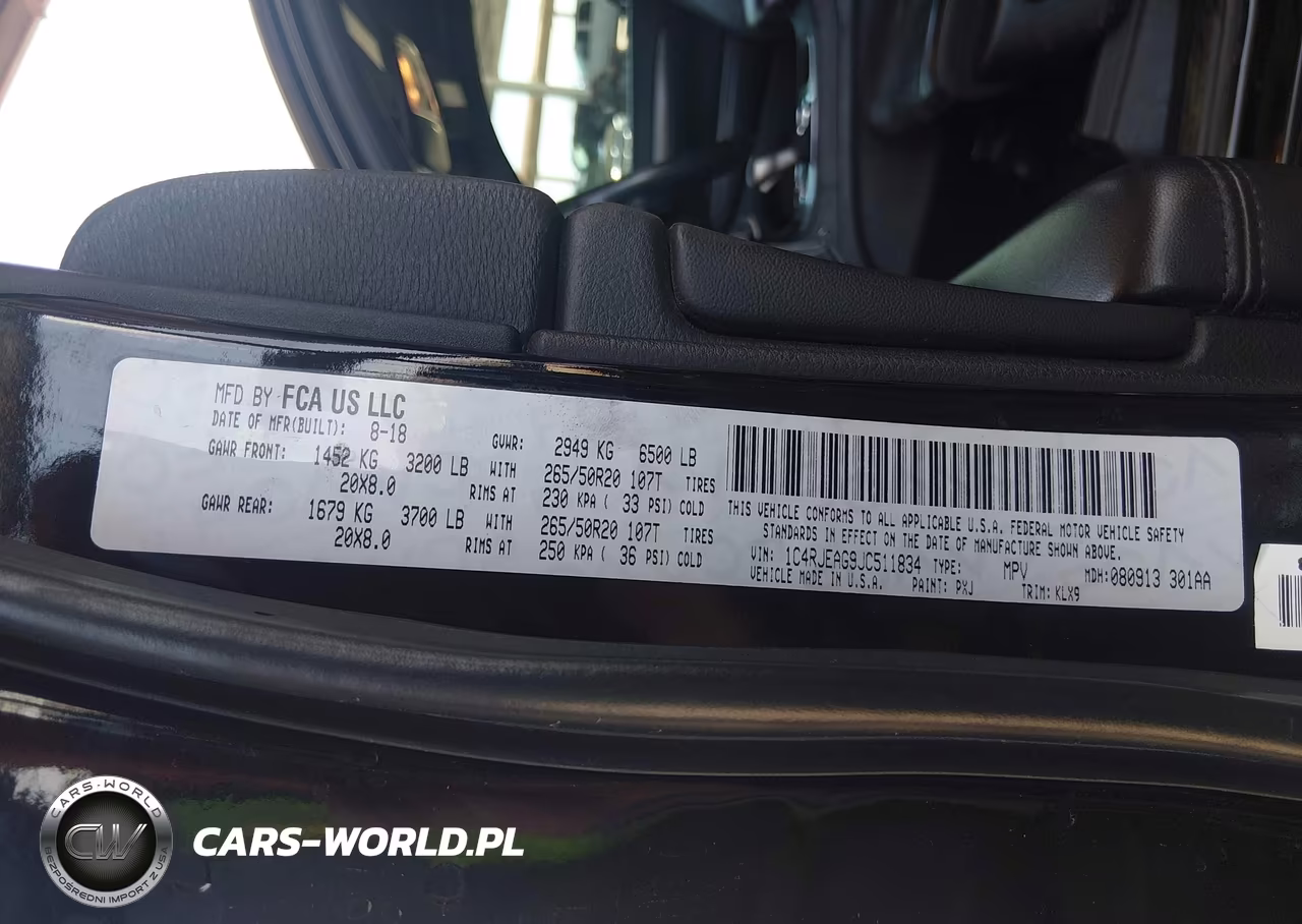 2018 Jeep Grand Cherokee Altitude 4X2 VIN:1C4RJEAG9JC511834 - 9
