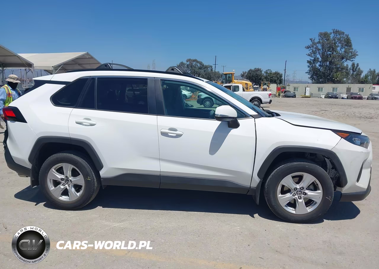 2021 Toyota Rav4 Xle VIN:2T3W1RFV9MW158711 - 13