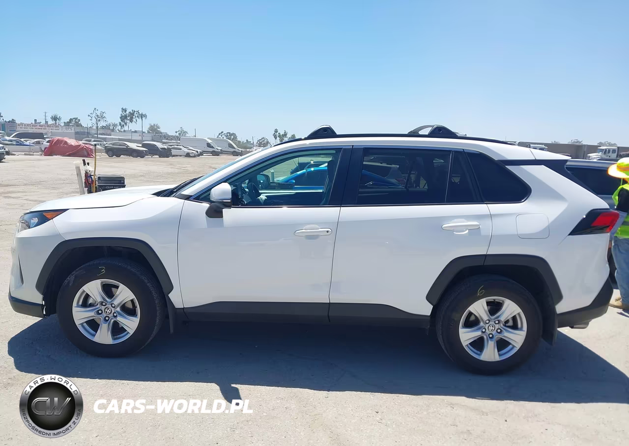 2021 Toyota Rav4 Xle VIN:2T3W1RFV9MW158711 - 14
