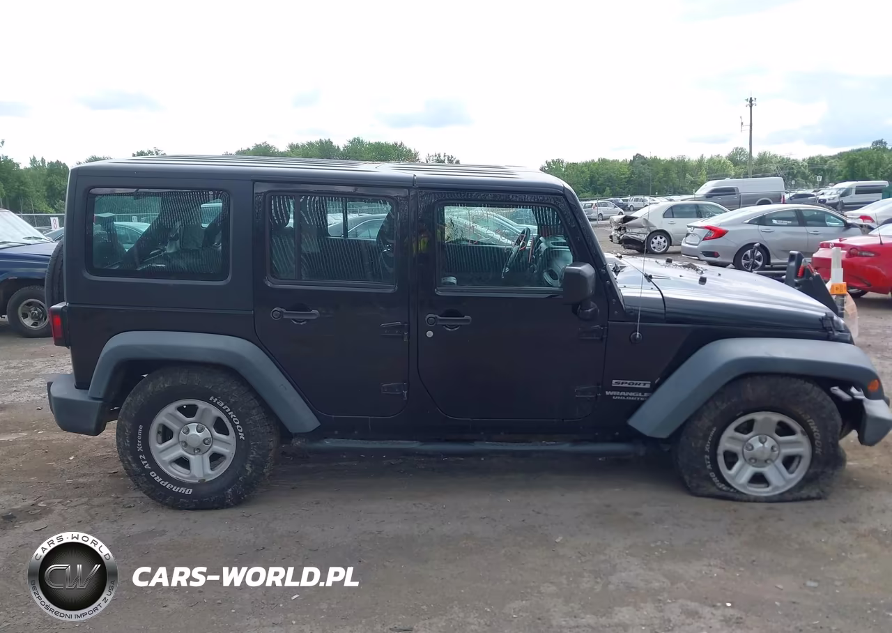 2015 Jeep Wrangler Unlimited Sport VIN:1C4BJWDGXFL562267 - 12