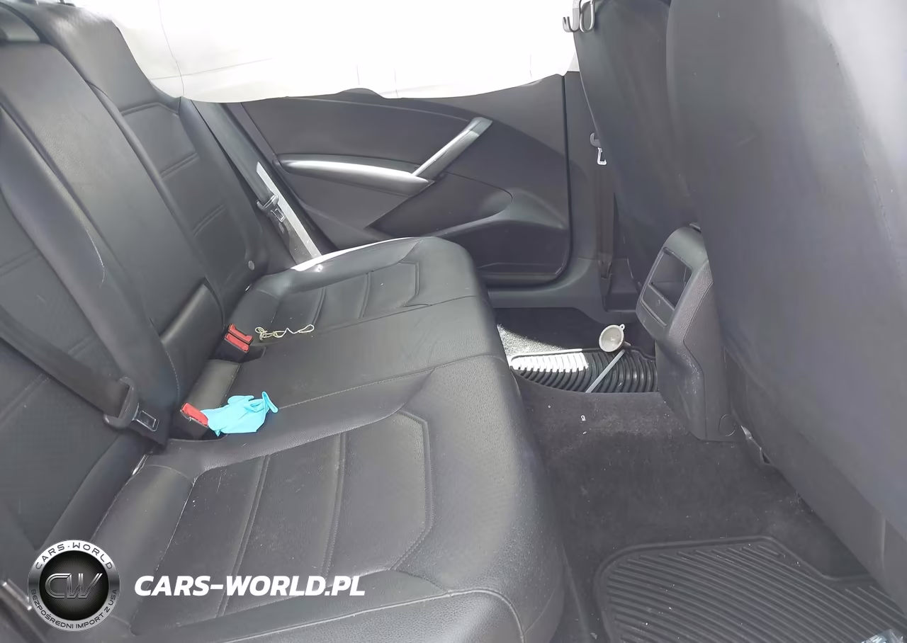 2015 Volkswagen Passat 1.8T Limited Edition VIN:1VWAS7A3XFC079875 - 8