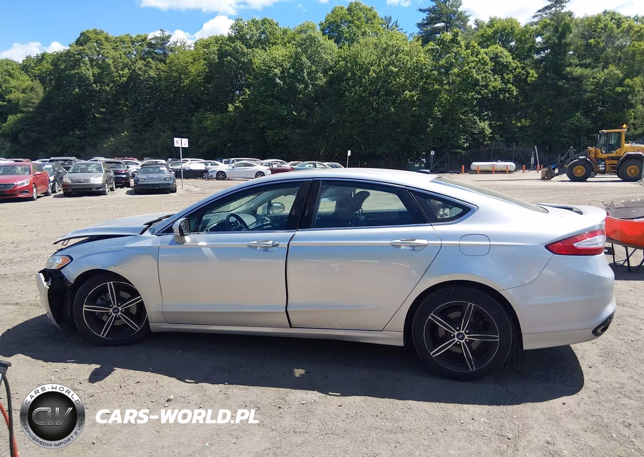 2015 Ford Fusion Titanium VIN:3FA6P0K92FR102335 - 15