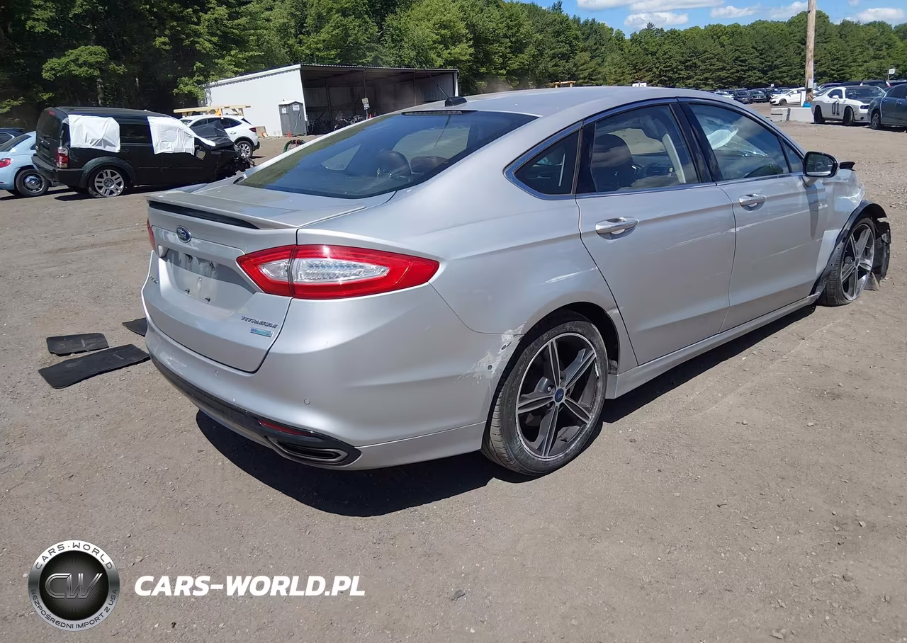 2015 Ford Fusion Titanium VIN:3FA6P0K92FR102335 - 4
