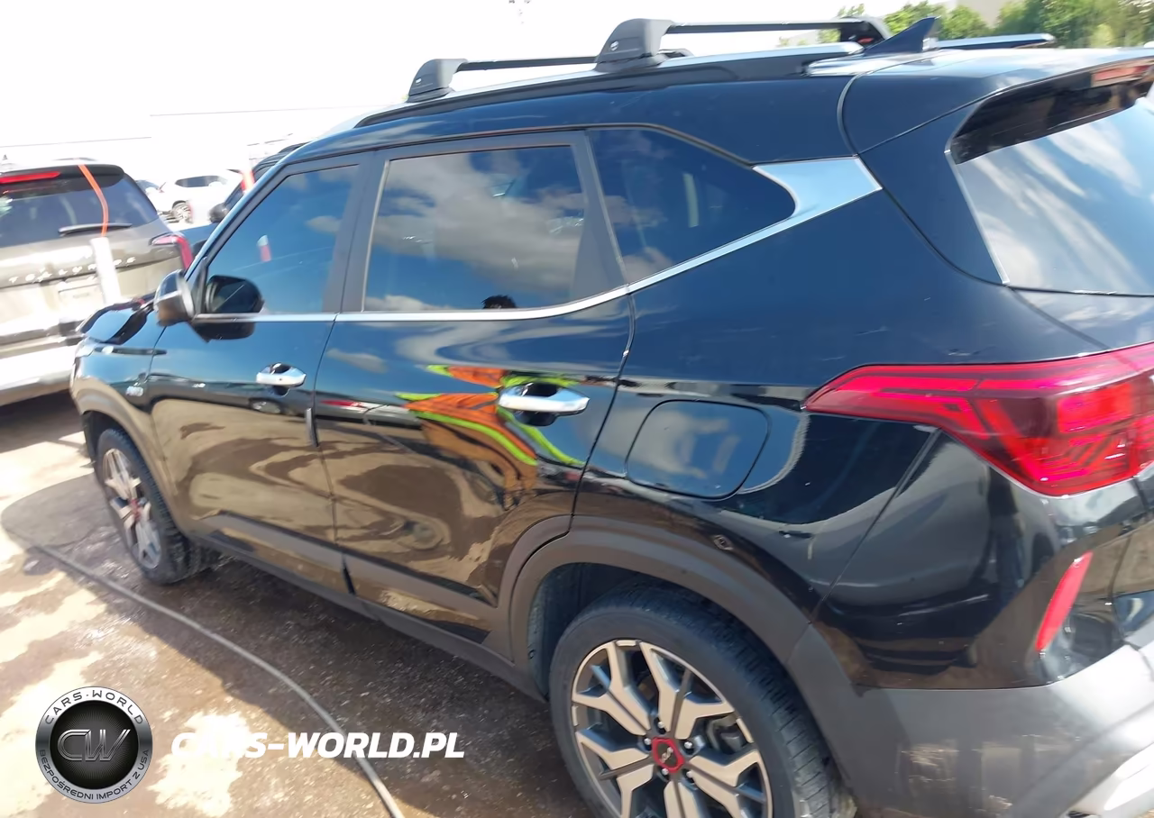 2022 Kia Seltos VIN:KNDETCA20N7247810 - 15