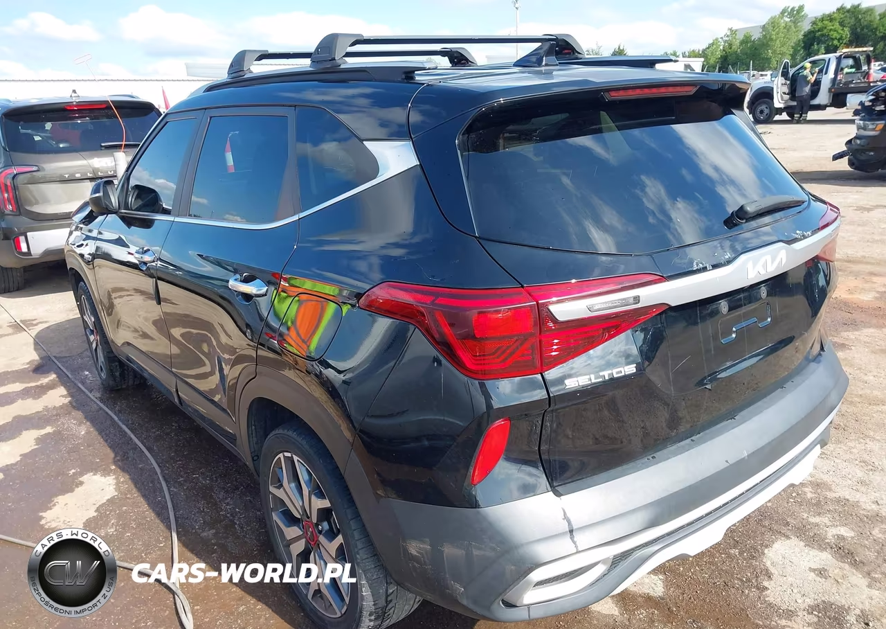 2022 Kia Seltos VIN:KNDETCA20N7247810 - 3