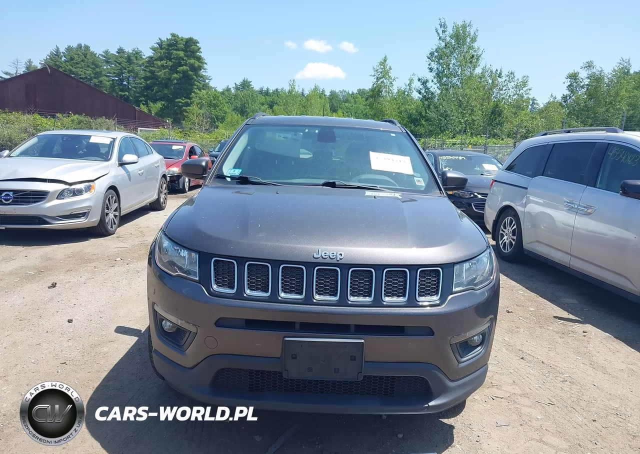 2018 Jeep Compass Latitude 4X4 VIN:3C4NJDBB9JT177871 - 11