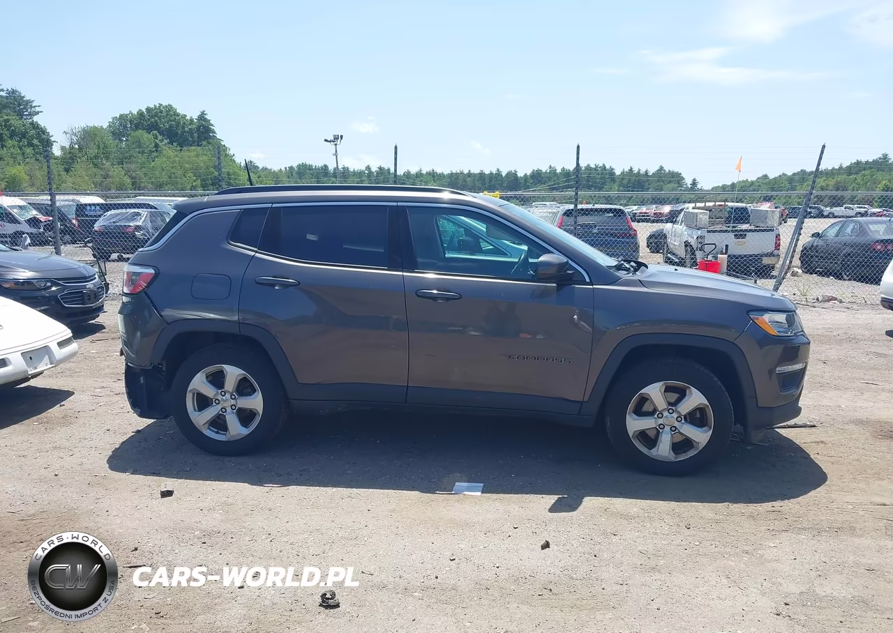 2018 Jeep Compass Latitude 4X4 VIN:3C4NJDBB9JT177871 - 12