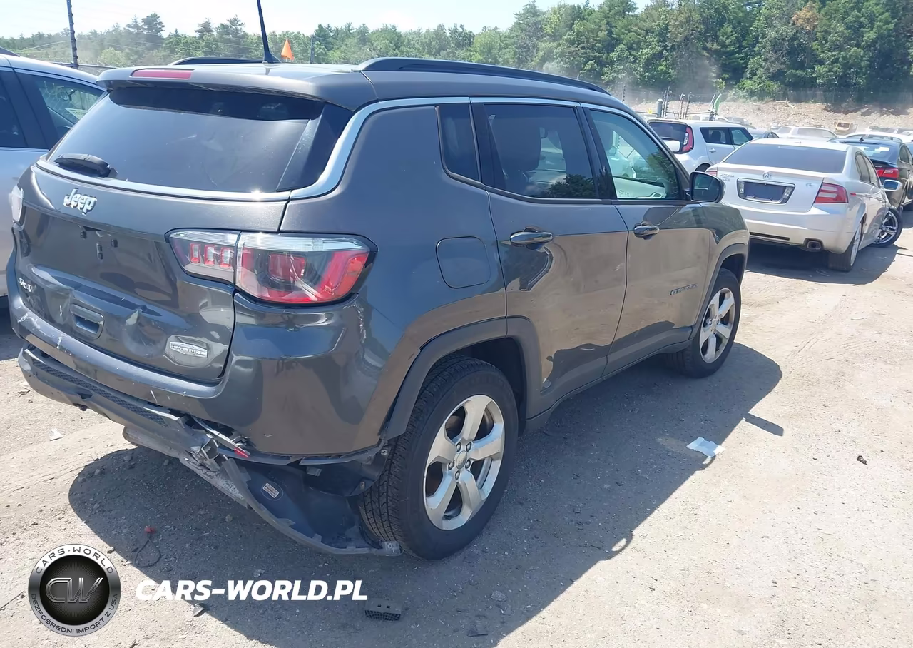 2018 Jeep Compass Latitude 4X4 VIN:3C4NJDBB9JT177871 - 4