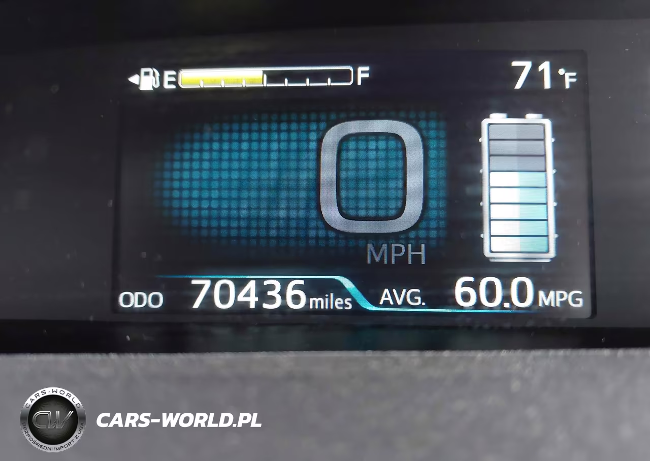 2016 Toyota Prius Four Touring VIN:JTDKARFU8G3523165 - 15