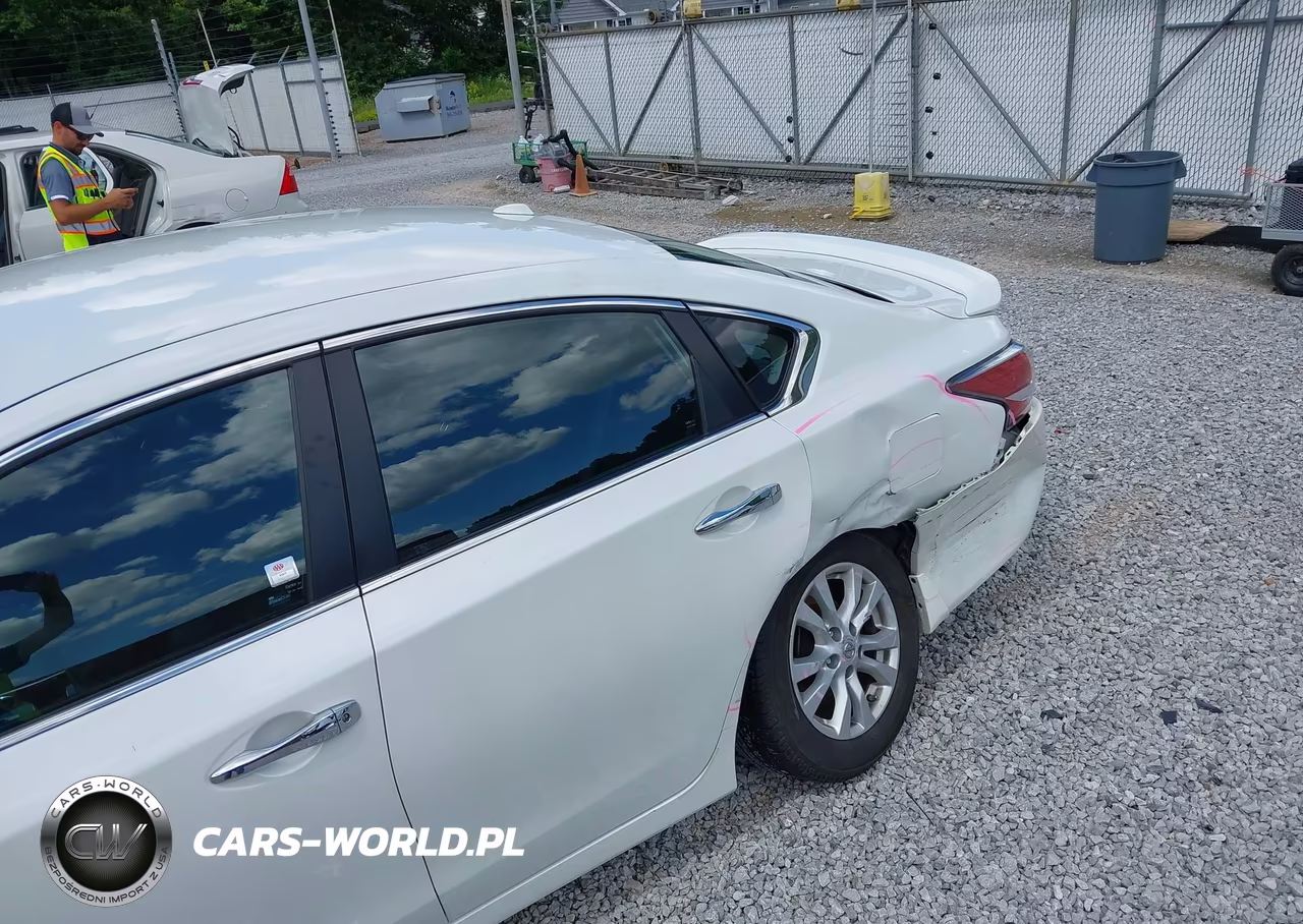 2014 Nissan Altima 2.5 S VIN:1N4AL3AP1EC161302 - 13