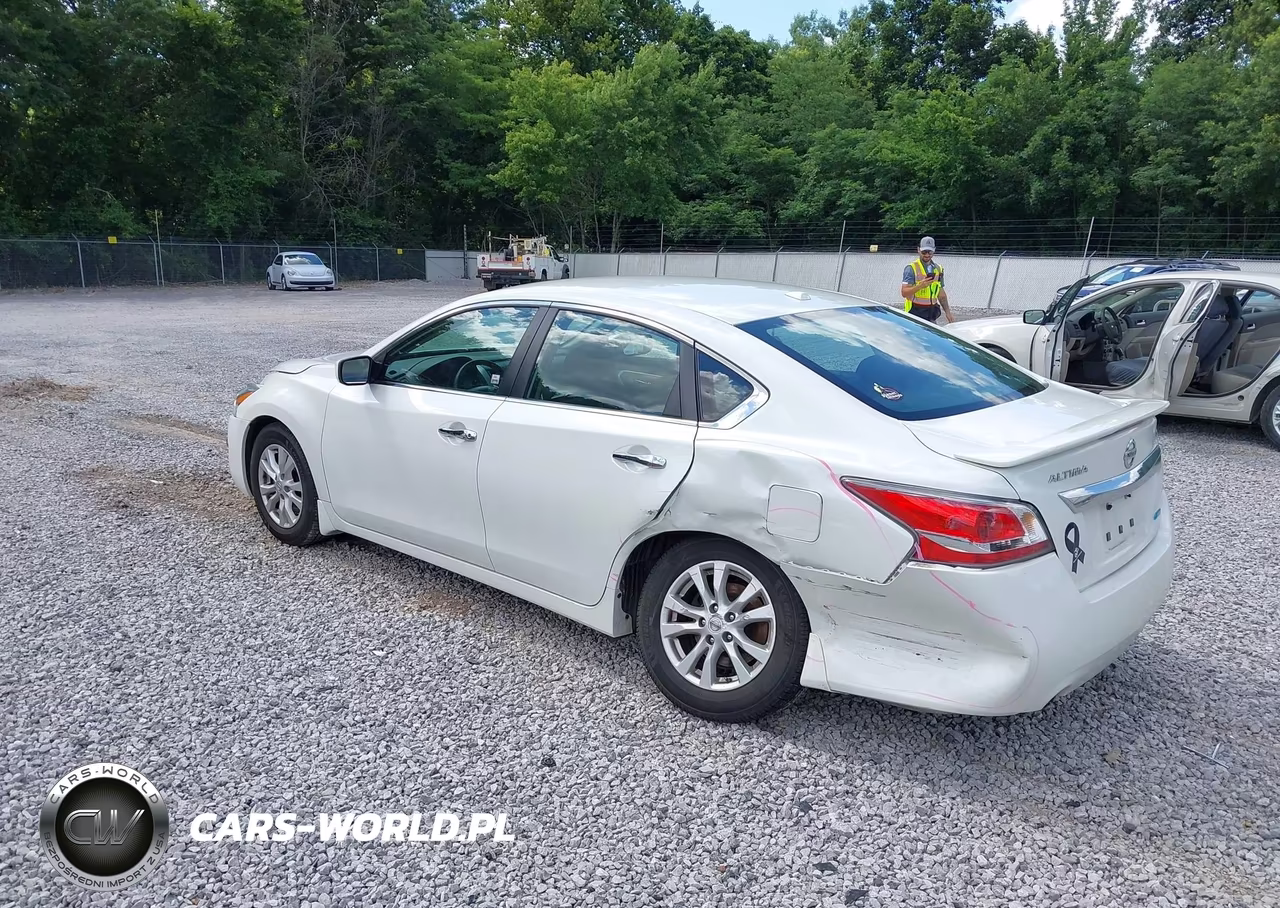 2014 Nissan Altima 2.5 S VIN:1N4AL3AP1EC161302 - 3