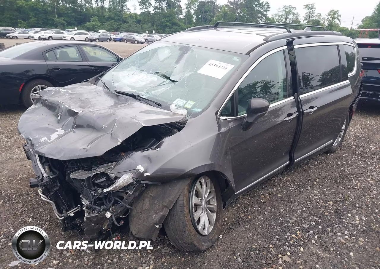2017 Chrysler Pacifica Touring-L VIN:2C4RC1BG9HR534971 - 2
