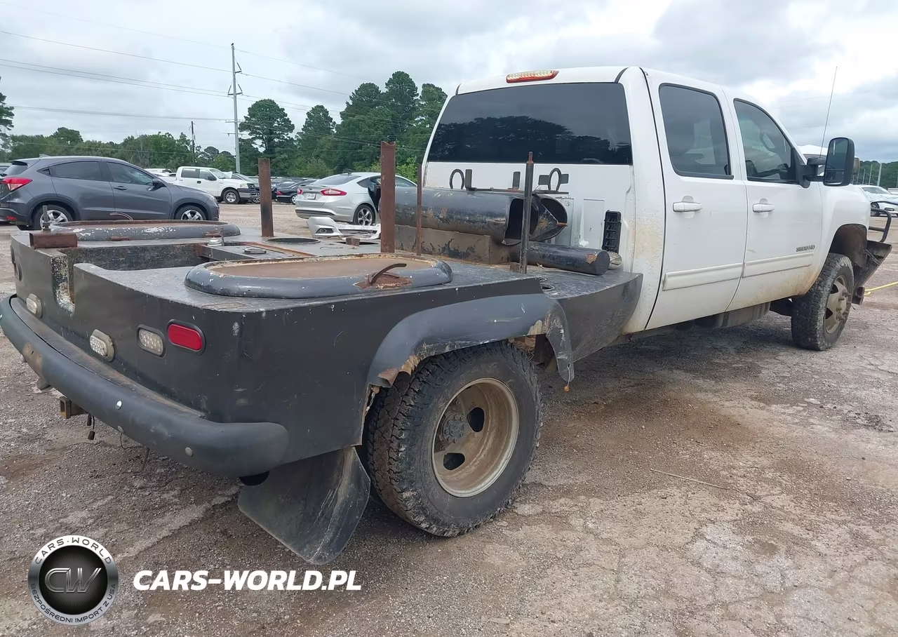 2011 Chevrolet Silverado 3500Hd Ltz VIN:1GC4K1C87BF108117 - 4