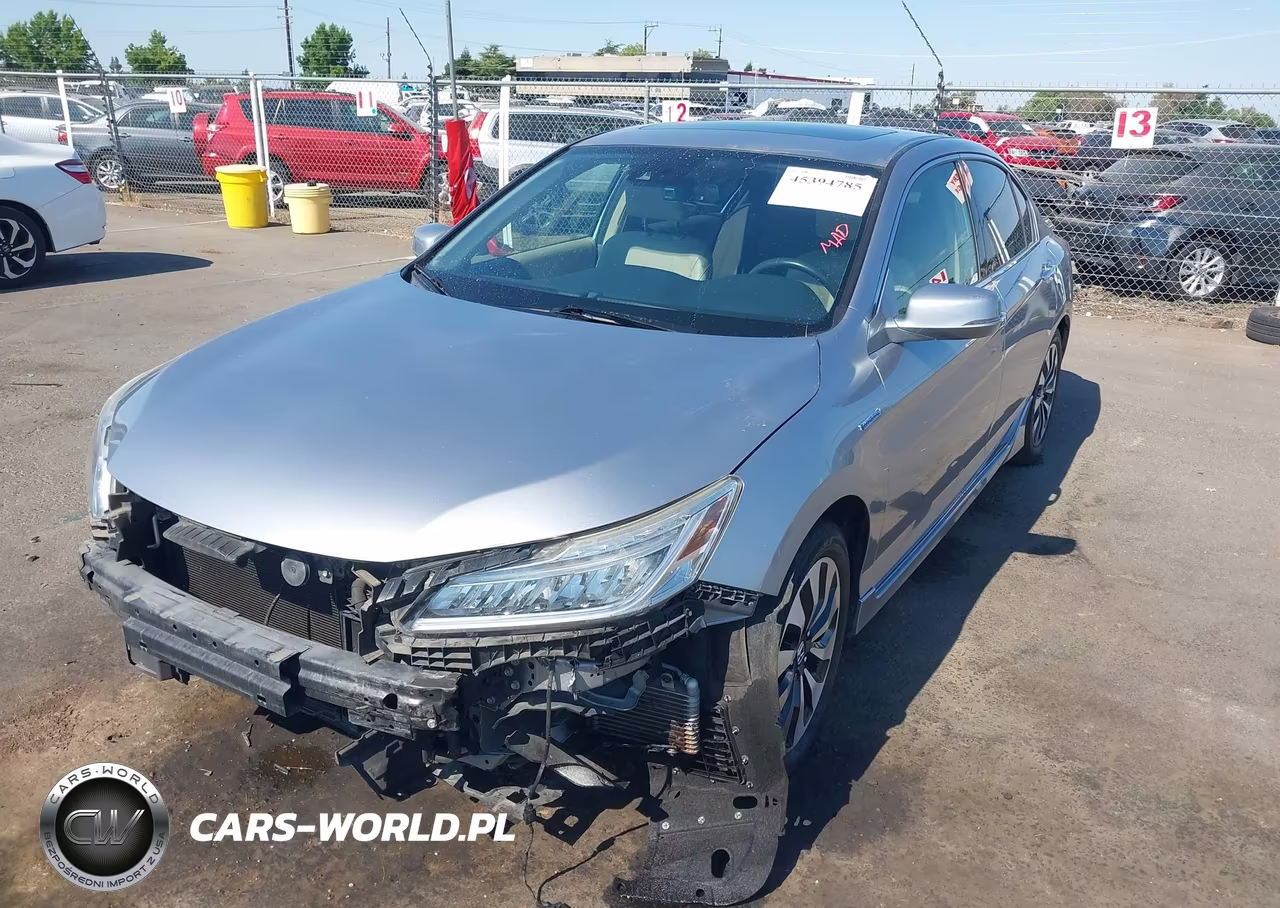 2017 Honda Accord Hybrid Touring VIN:JHMCR6F75HC016679 - 2