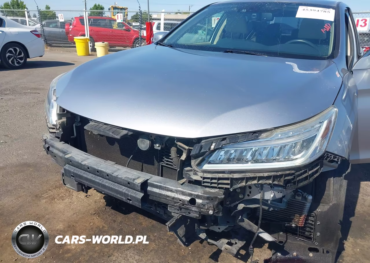 2017 Honda Accord Hybrid Touring VIN:JHMCR6F75HC016679 - 6